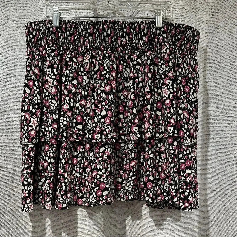 NWT- Plus Size Lane Bryant Tiered Skirt. Size 22/24.